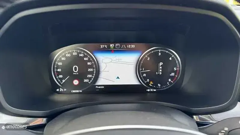 Usado Volvo V60 Momentum 2018 Plateado Familiar