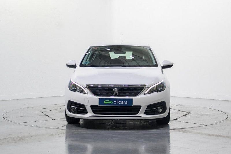 Usado Peugeot 308 Active 100 CV (73 kW) 2020 Blanco Berlina