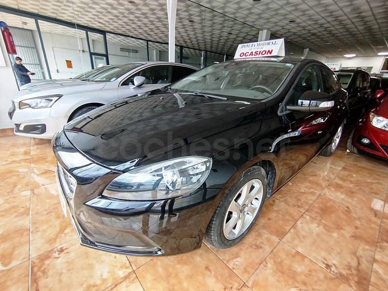 Usado Volvo V40 Kinetic 115 CV (84 kW) 2014 Negro Berlina