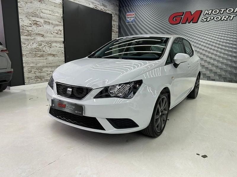 Usado Seat Ibiza Reference 70 CV (51 kW) 2012 Blanco Berlina
