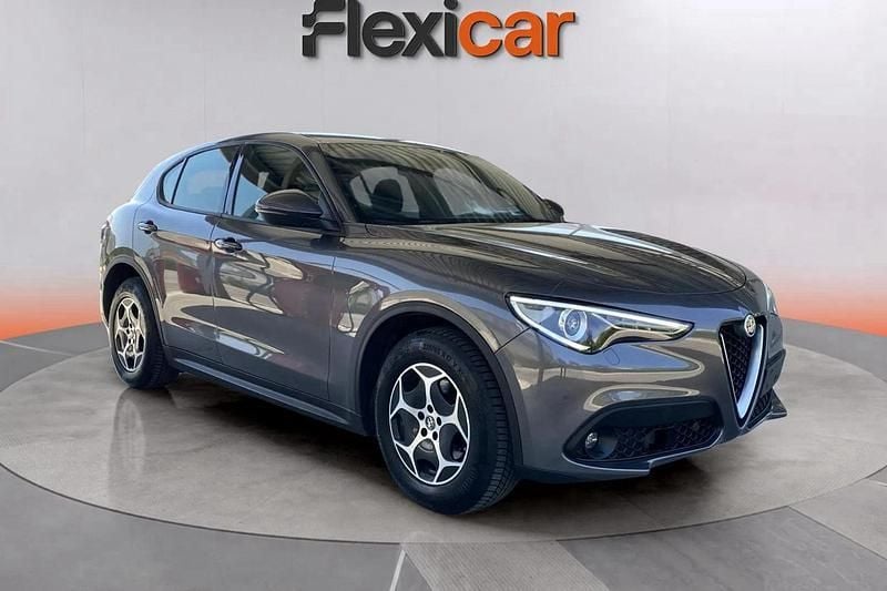 Gris Usado 2022 Alfa Romeo Stelvio Super SUV | 22.990 € (Precio justo) - Imagen 1/4