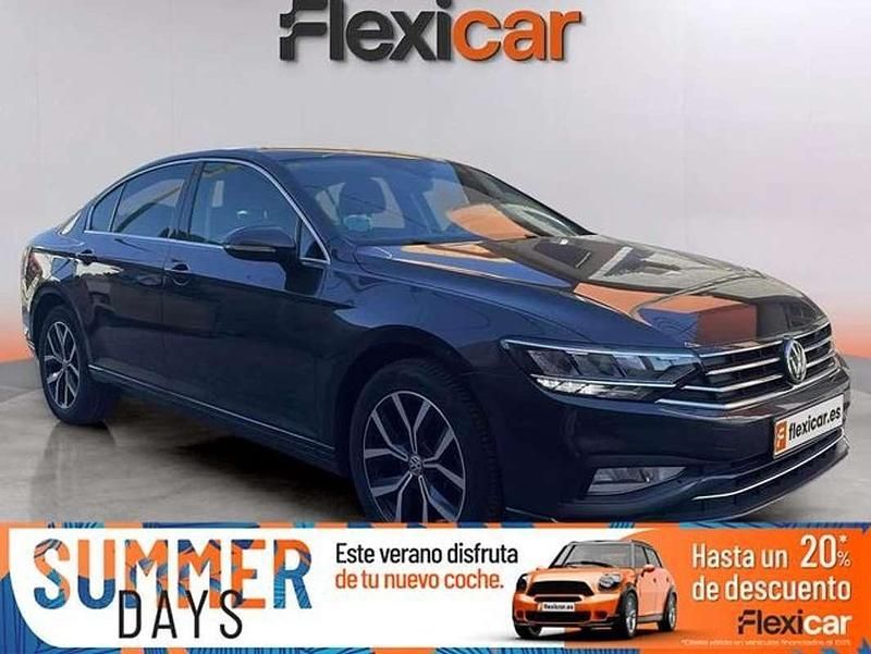 Negro Usado 2020 VW Passat Berlina | 16.490 € (Buen precio) - Imagen 1/4