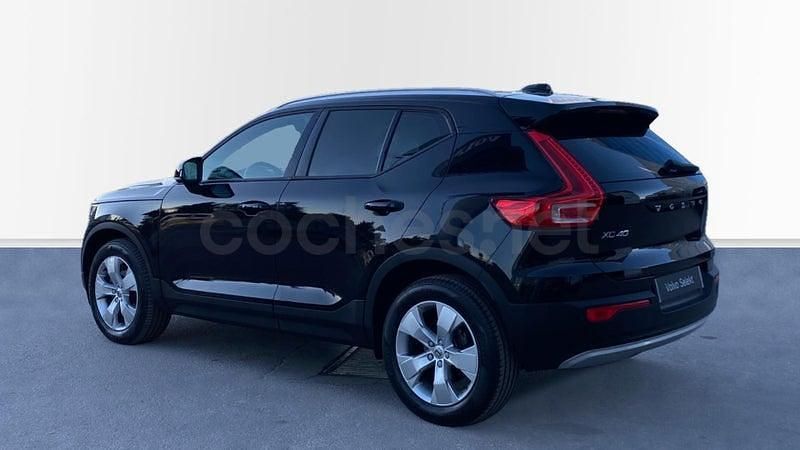 Usado Volvo XC40 Momentum 163 CV (119 kW) 2020 Negro SUV