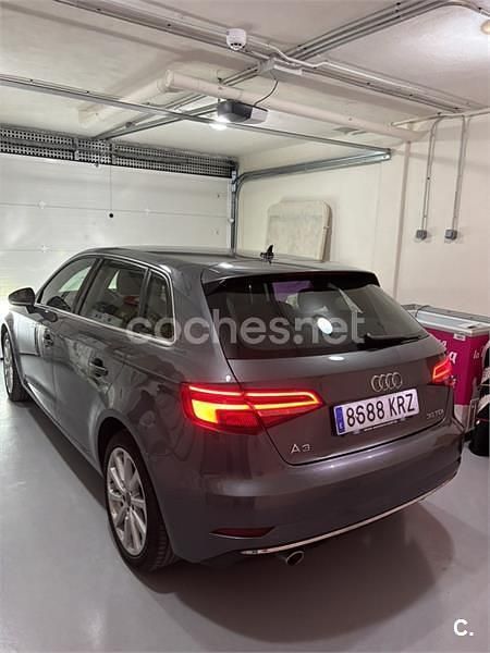 Usado Audi A3 Design 116 CV (85 kW) 2018 Gris / plata Berlina