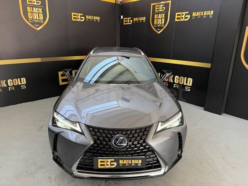 Usado Lexus UX Business Edition 184 CV (135 kW) 2021 Gris / plata SUV