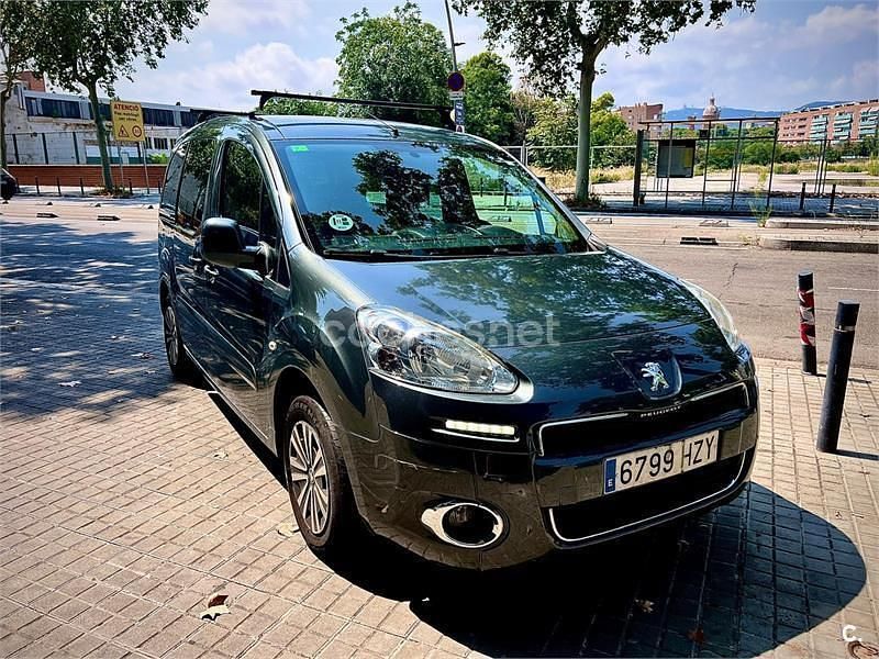 Gris / plata Usado 2014 Peugeot Partner Tepee Active Monovolumen | 6200 € (Precio justo) - Imagen 1/4