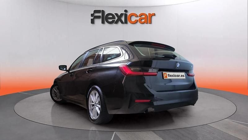 Usado BMW 320 190 CV (139 kW) 2019 Negro Familiar