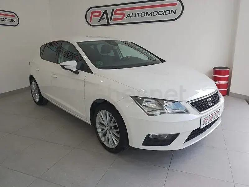 Usado Seat Leon Style Plus 115 CV (84 kW) 2017 Blanco Berlina