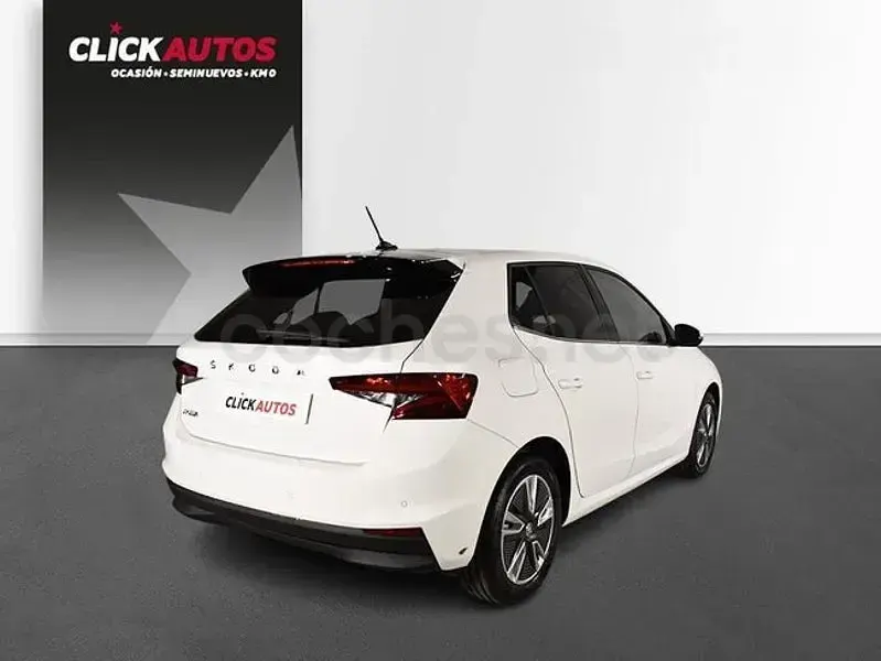 Usado Skoda Fabia Sport 95 CV (69 kW) 2023 Blanco Utilitario