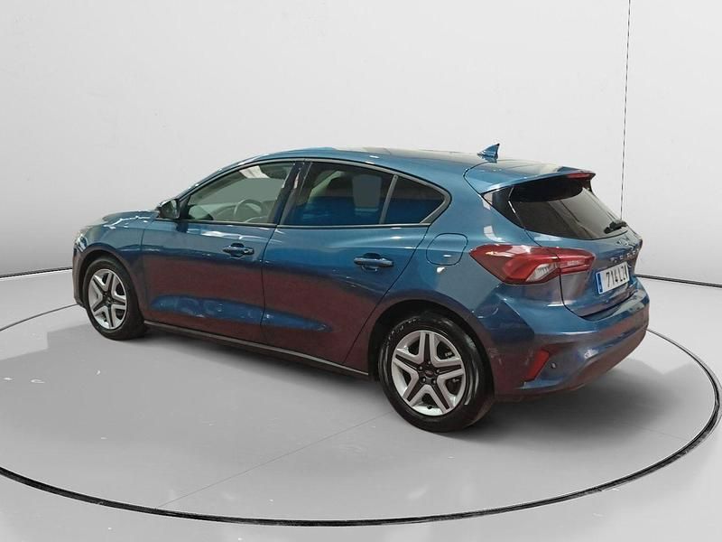 Usado Ford Focus Trend 120 CV (88 kW) 2022 Azul Berlina