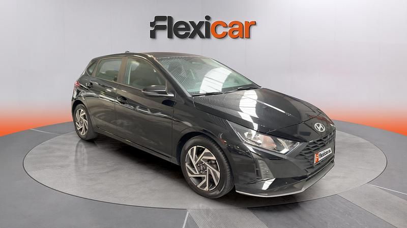 Usado Hyundai i20 84 CV (61 kW) 2024 Negro Utilitario
