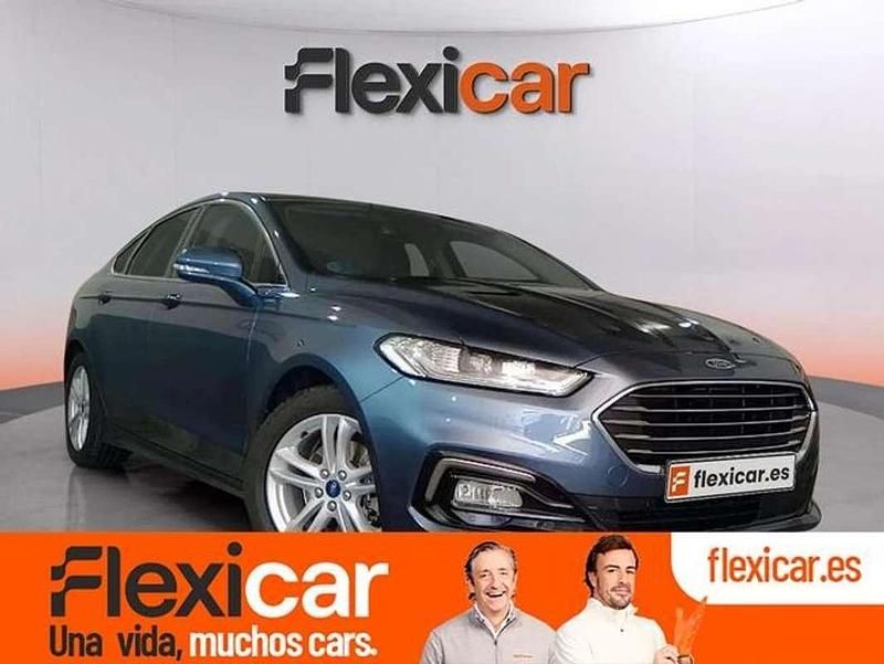 Usado Ford Mondeo Trend 165 CV (121 kW) 2019 Azul Berlina