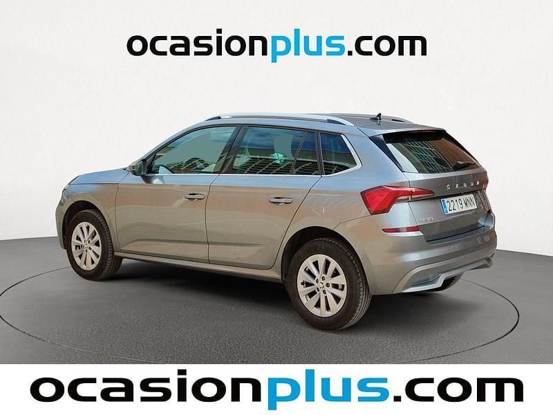 Usado Skoda Kamiq Ambition 110 CV (80 kW) 2024 Gris SUV