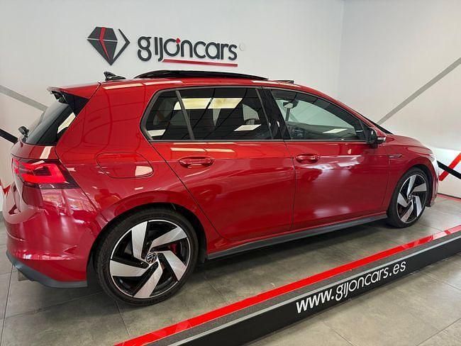 Usado VW Golf VIII GTI 245 CV (180 kW) 2023 Rojo Utilitario