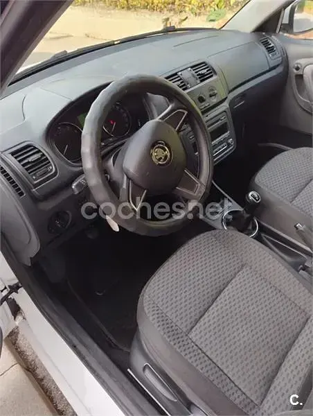 Usado Skoda Fabia 69 CV (50 kW) 2014 Blanco Berlina