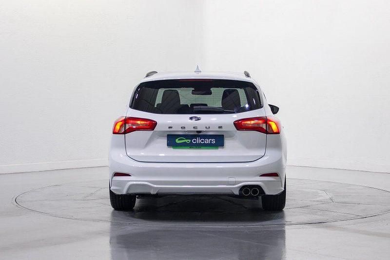 Usado Ford Focus Trend 125 CV (91 kW) 2019 Blanco Familiar