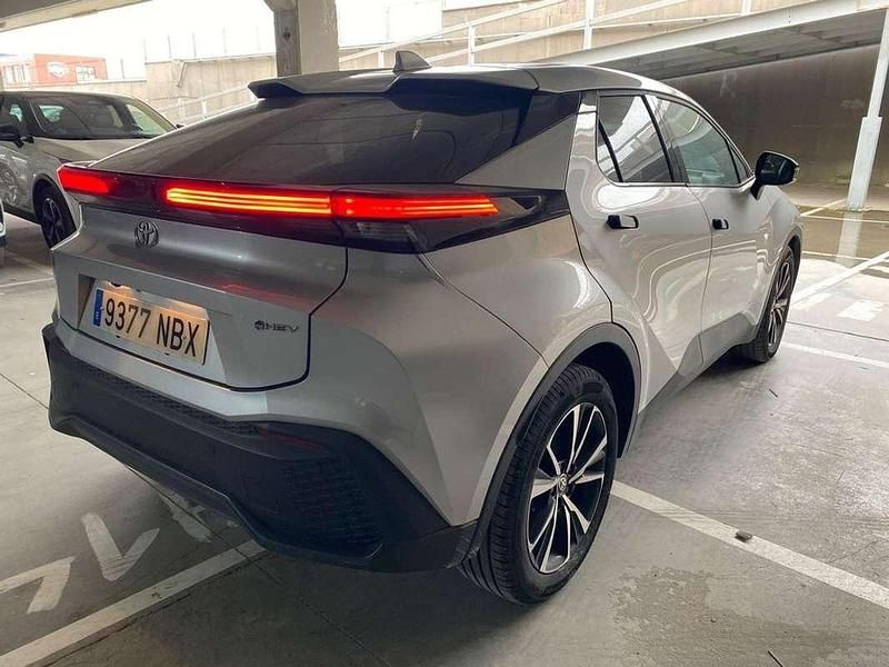 Usado Toyota C-HR Advance 141 CV (103 kW) 2025 Gris SUV