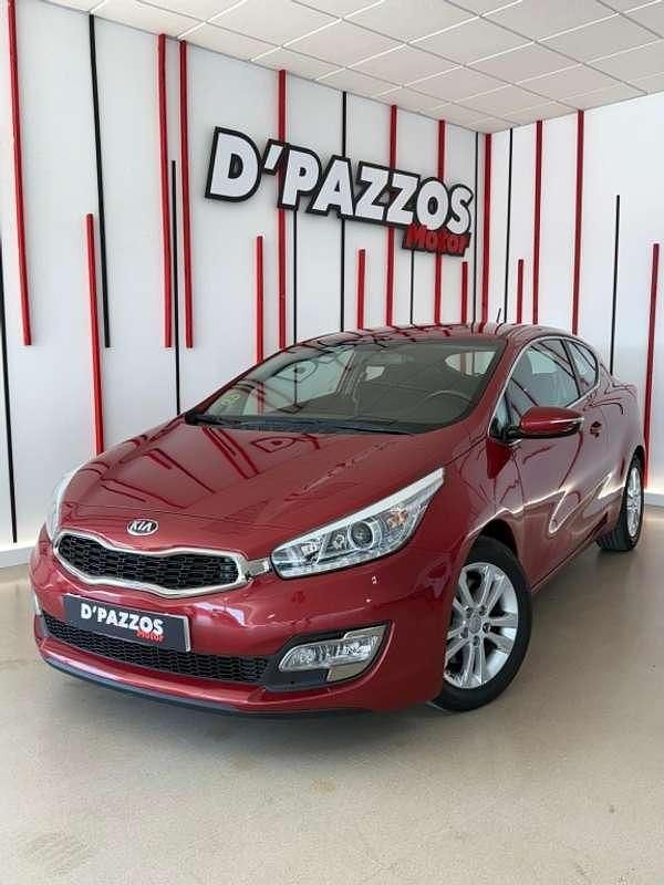 Usado Kia ProCeed 110 CV (80 kW) 2016 Burdeos Utilitario
