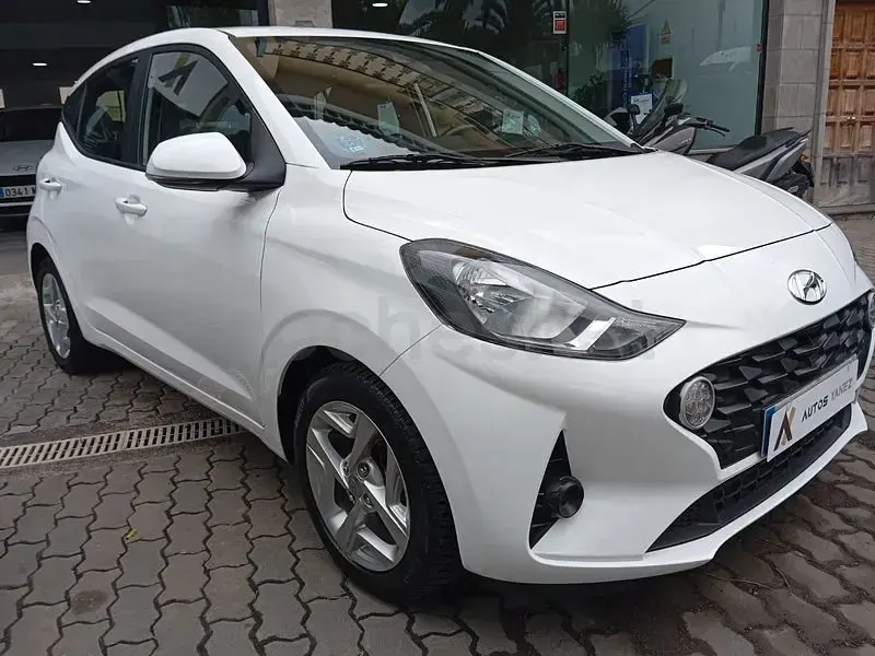 Usado Hyundai i10 67 CV (49 kW) 2023 Blanco Utilitario