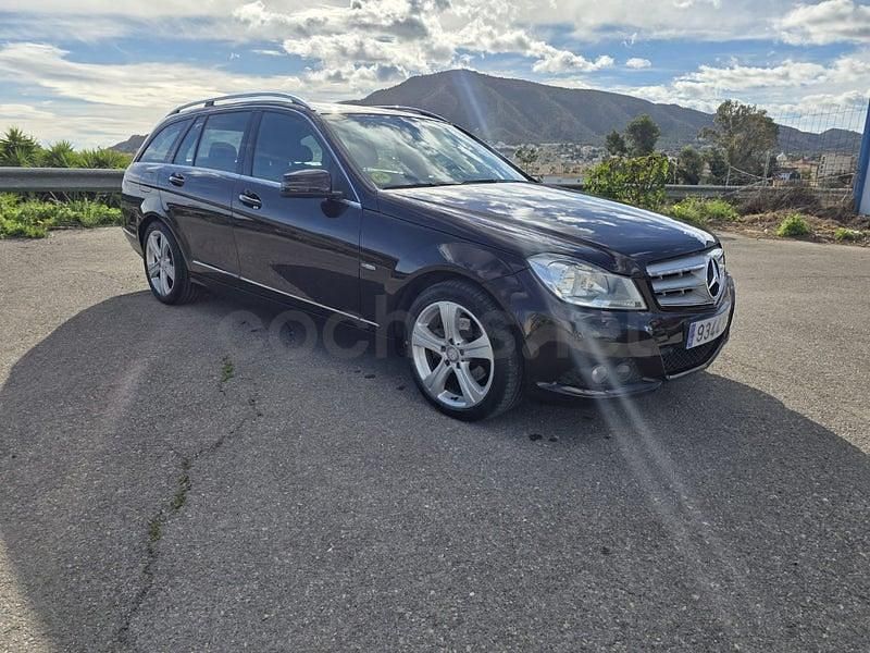 Usado Mercedes C200 Avantgarde 136 CV (100 kW) 2011 Marrón Familiar