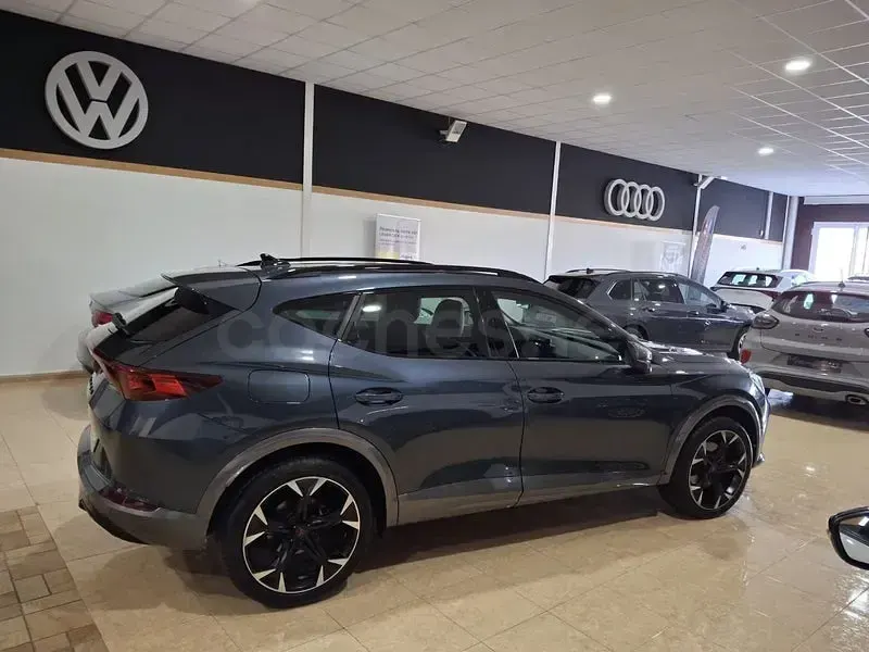 Usado Cupra Formentor 150 CV (110 kW) 2022 Gris / plata SUV