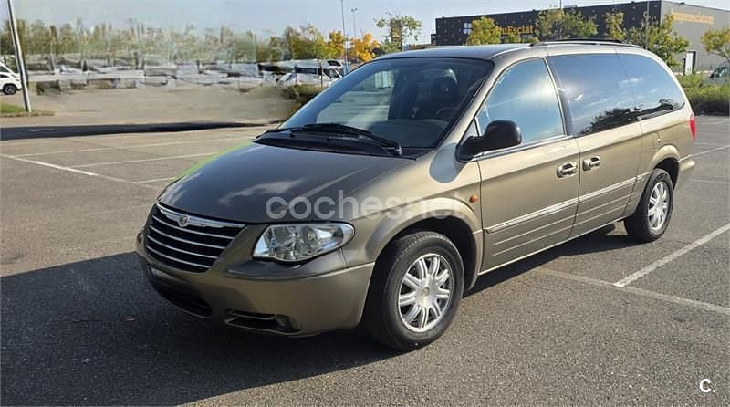 Usado Chrysler Grand Voyager Limited 150 CV (110 kW) 2006 Beige Monovolumen