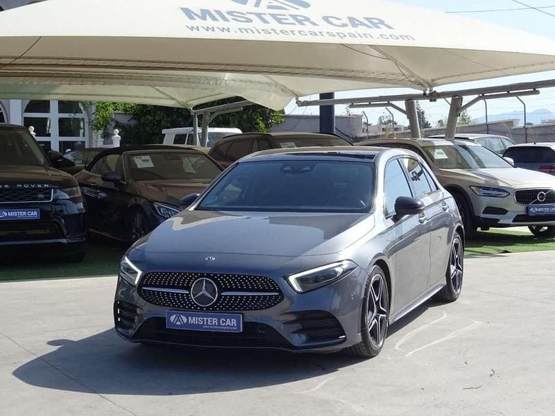 Gris / plata Usado 2021 Mercedes A180 Utilitario | 27.900 € (Un poco caro) - Imagen 1/4