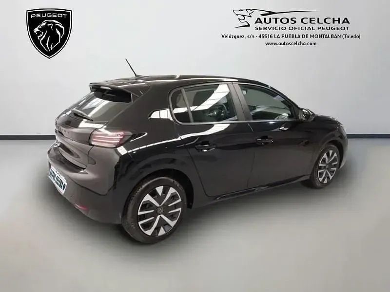 Usado Peugeot 208 Active 100 CV (73 kW) 2024 Negro Utilitario