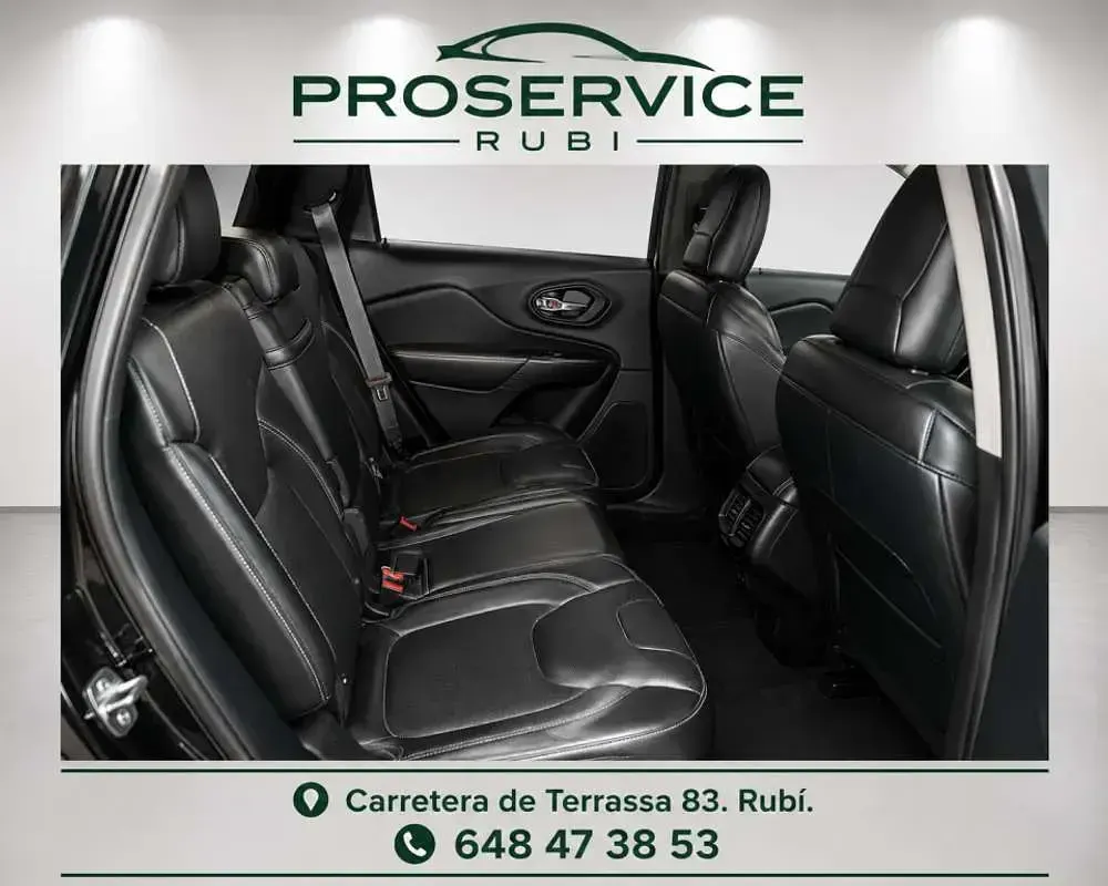 Usado Jeep Cherokee Limited 140 CV (102 kW) 2014 Negro SUV