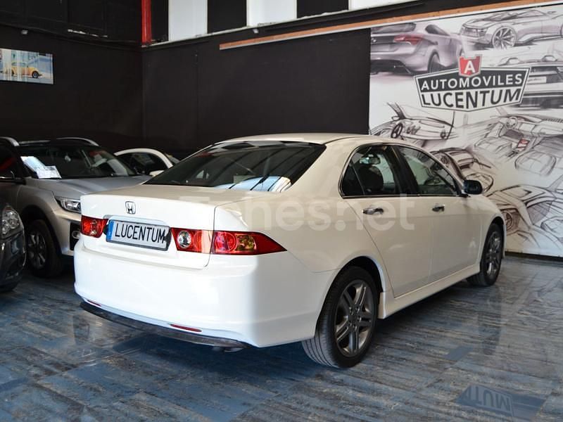 Usado Honda Accord Executive 150 CV (110 kW) 2008 Blanco Berlina