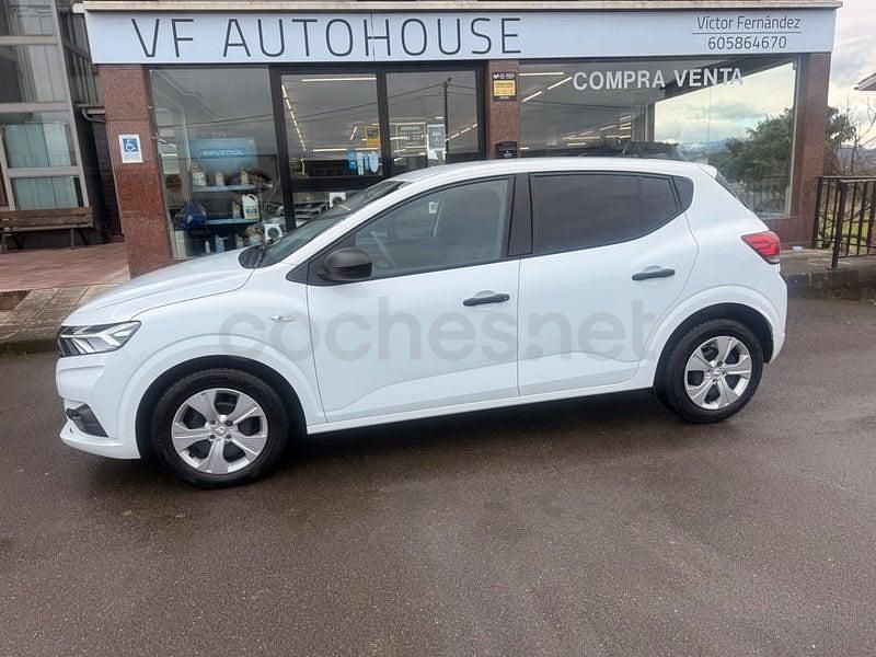 Usado Dacia Sandero Acces 67 CV (49 kW) 2021 Blanco Berlina