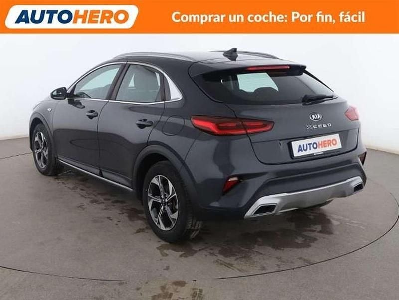 Usado Kia XCeed 120 CV (88 kW) 2019 Gris SUV