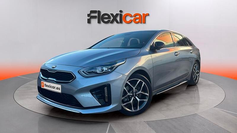Usado Kia ProCeed GT-Line 136 CV (100 kW) 2020 Gris Familiar