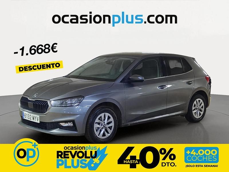Usado Skoda Fabia Selection 95 CV (69 kW) 2025 Gris Berlina