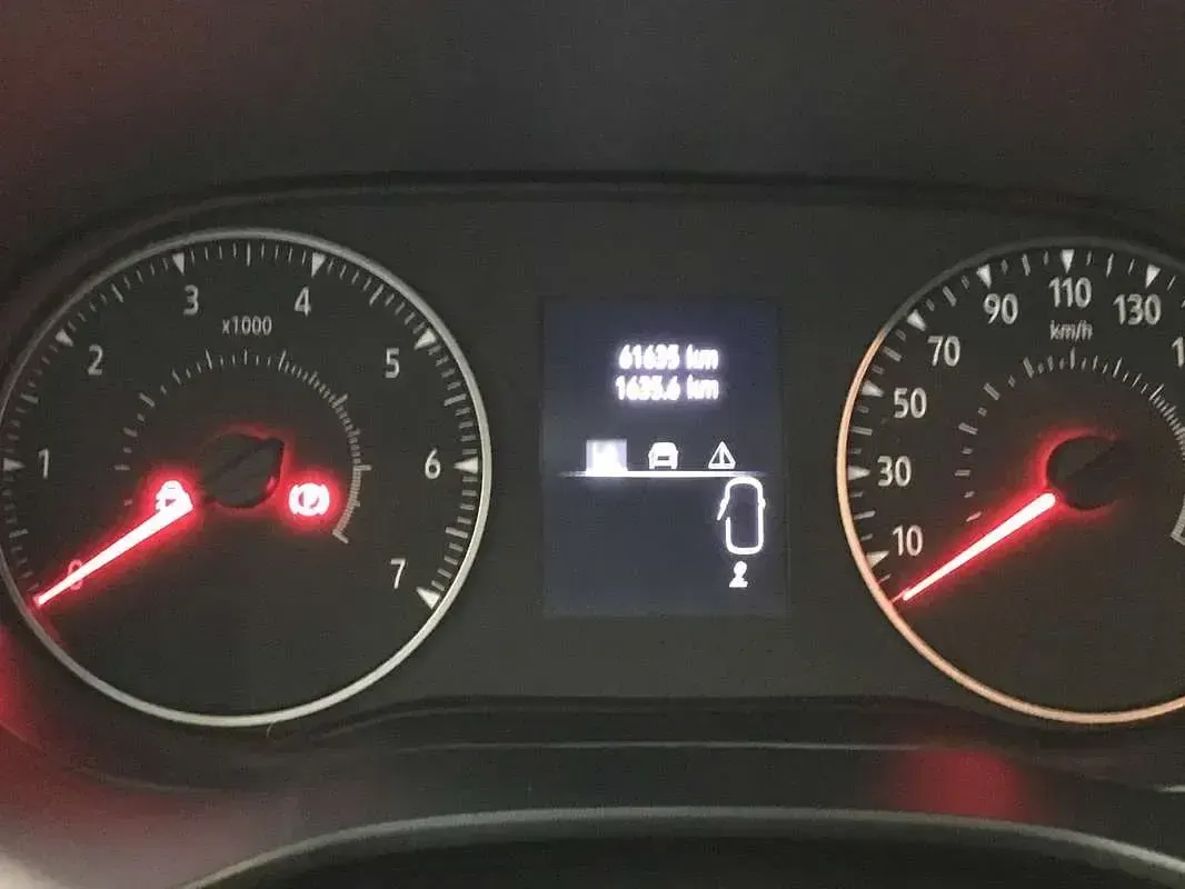 Usado Dacia Sandero Essentiel 101 CV (74 kW) 2023 Negro Utilitario
