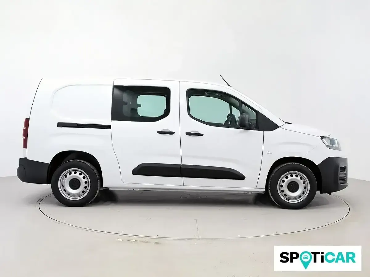 Usado Fiat Doblò 101 CV (74 kW) 2024 Blanco Monovolumen