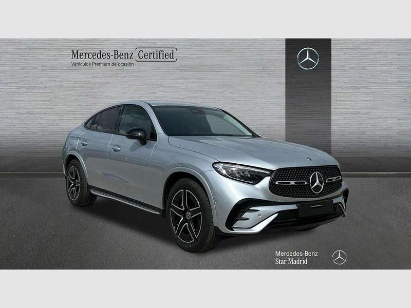 Usado Mercedes GLC300 269 CV (197 kW) 2025 Plateado Coupe