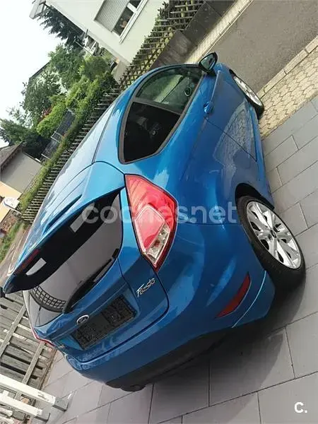 Usado Ford Fiesta Sport 125 CV (91 kW) 2014 Azul Utilitario