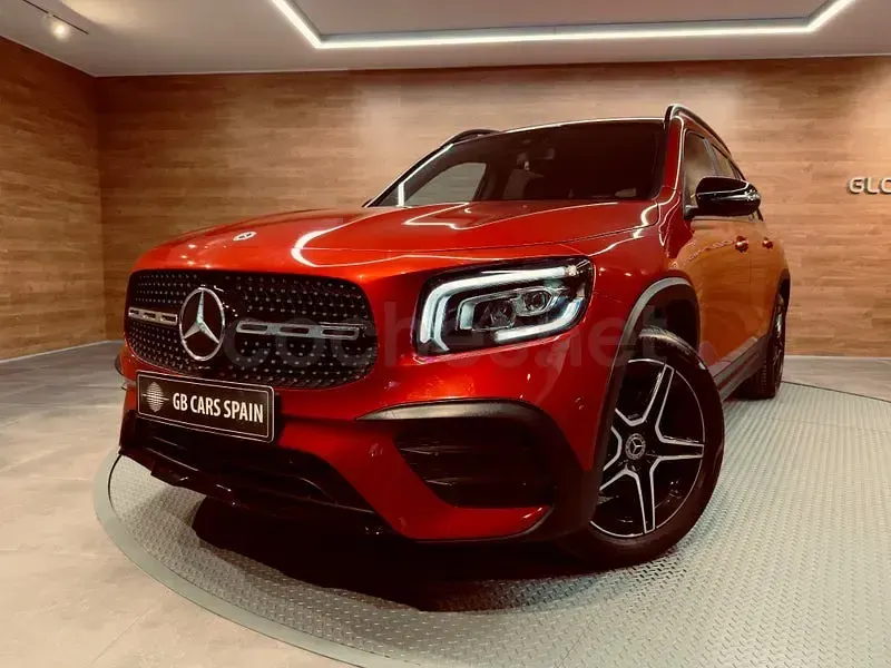 Usado Mercedes GLB200 150 CV (110 kW) 2023 Granate SUV