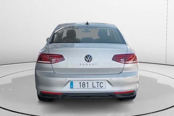 Usado VW Passat 150 CV (110 kW) 2021 Berlina
