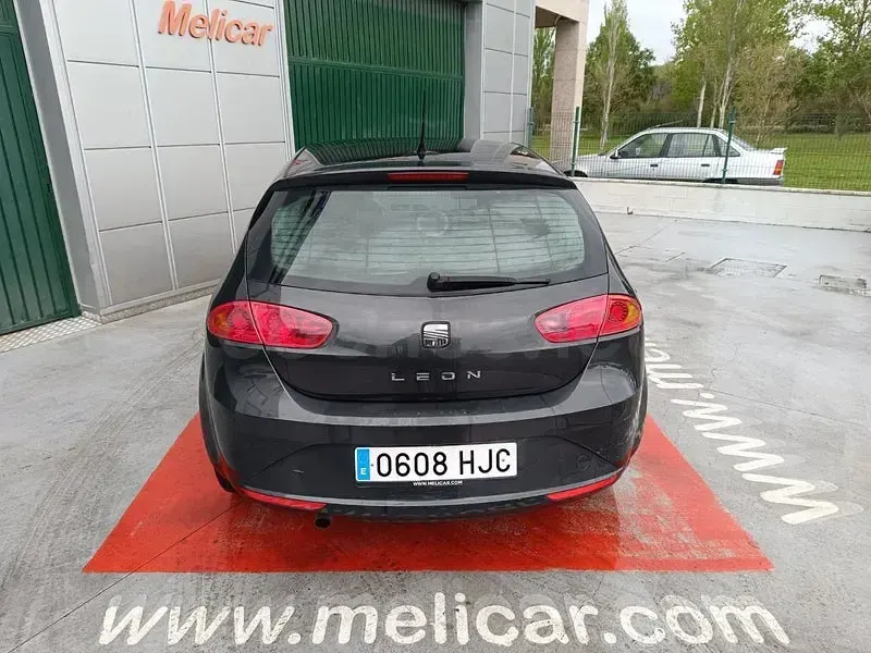 Usado Seat Leon Copa 105 CV (77 kW) 2012 Negro Berlina