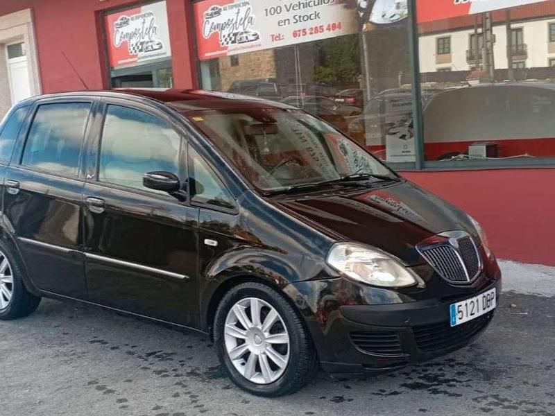 Negro Usado 2004 Lancia Musa Monovolumen | 3999 € - Imagen 1/4