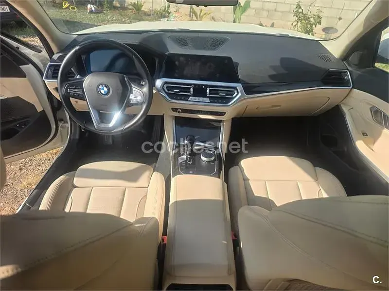 Usado BMW 330e Luxury Line 292 CV (214 kW) 2021 Blanco Familiar