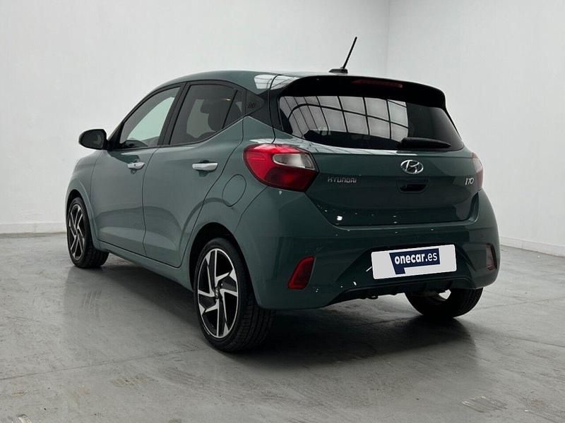 Usado Hyundai i10 67 CV (49 kW) 2023 Verde Utilitario