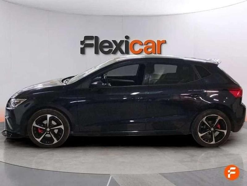 Usado Seat Ibiza FR 105 CV (77 kW) 2022 Negro Utilitario