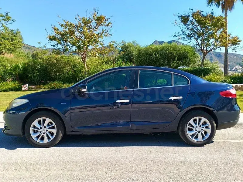 Usado Renault Fluence LIMITED 110 CV (80 kW) 2014 Azul Berlina