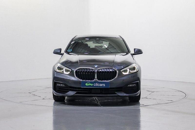 Usado BMW 118 150 CV (110 kW) 2020 Gris / plata Utilitario