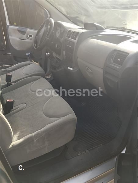 Usado Peugeot Partner Tepee Access 92 CV (67 kW) 2013 Gris / plata Monovolumen