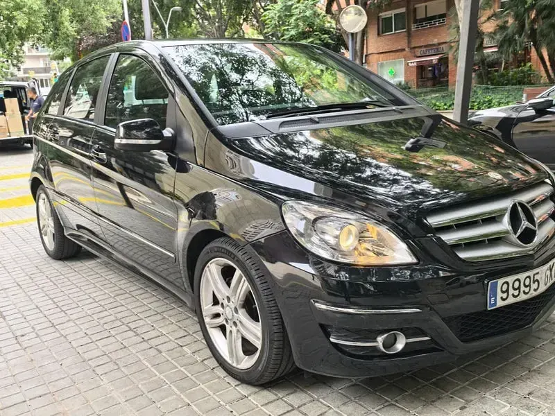 Usado Mercedes B160 95 CV (69 kW) 2010 Negro Monovolumen