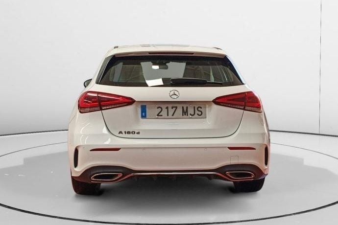 Usado Mercedes A180 AMG line 116 CV (85 kW) 2023